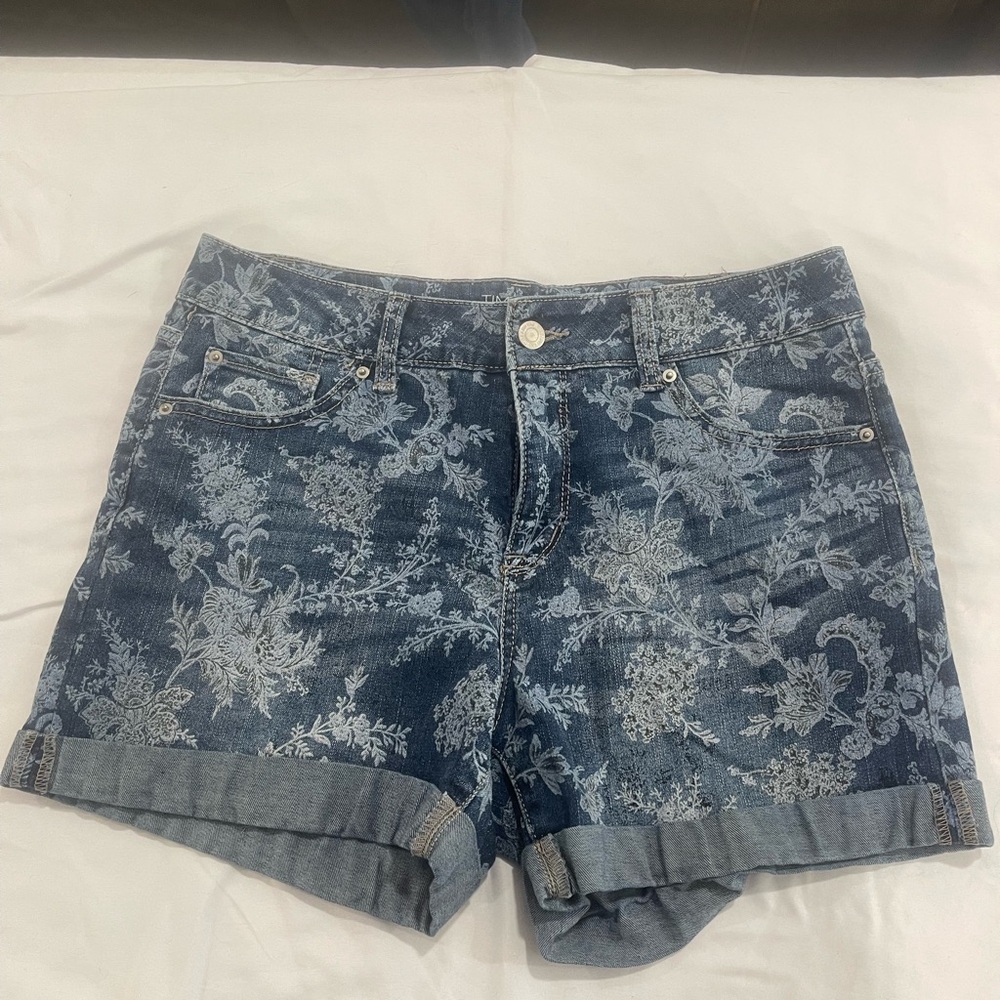 Time and Tru Blue and White Jean Shorts with Floral Pattern